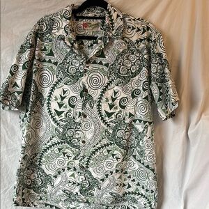 Hilo Hattie White and Green Turtle Print Men's Shirt Size XL